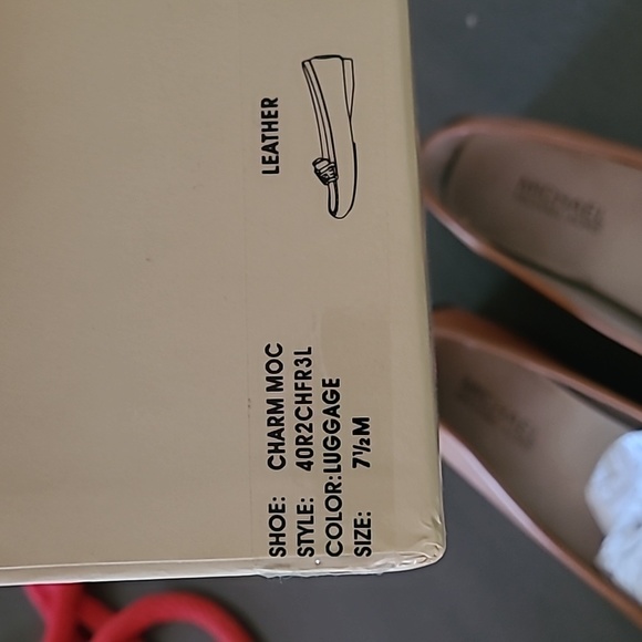 michael kors flats - Picture 4 of 5